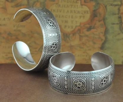 Pahar Cuff Tibetan-Style Silver Bangles