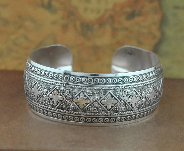 Pahar Cuff Tibetan-Style Silver Bangles