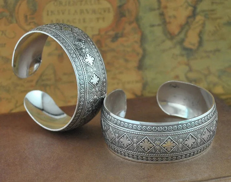 Pahar Cuff Tibetan-Style Silver Bangles