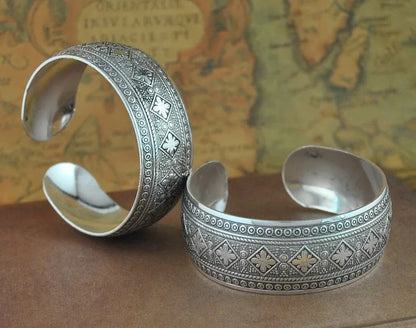 Pahar Cuff Tibetan-Style Silver Bangles
