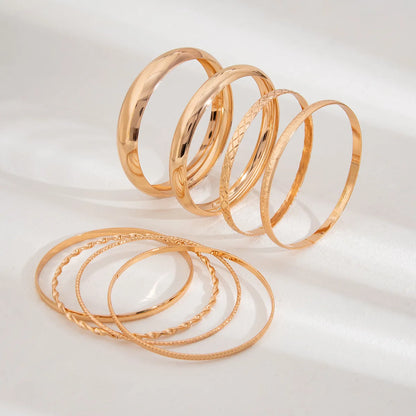 Zeenat Sculpted Bangle Set