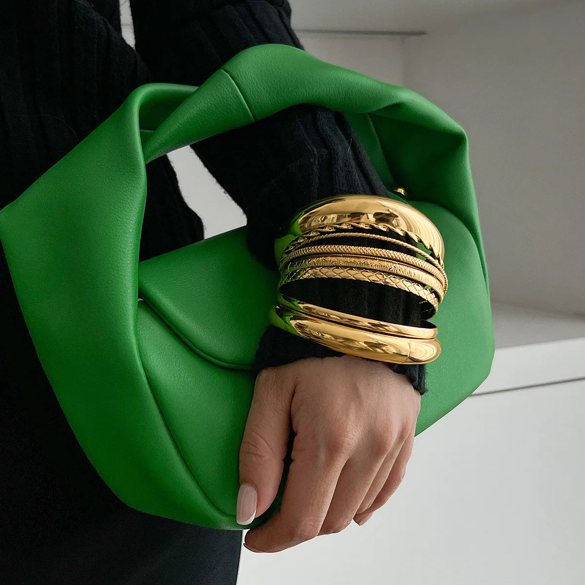 Zeenat Sculpted Bangle Set